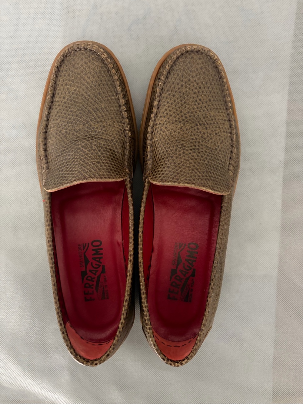 Salvatore Ferragamo Women’s size 7.5 Bronze Snakeskin Loafers Platform(B205)